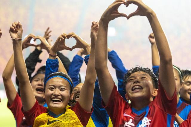 哈登三双快船大胜猛龙4连胜 格林36分火箭灭蜂